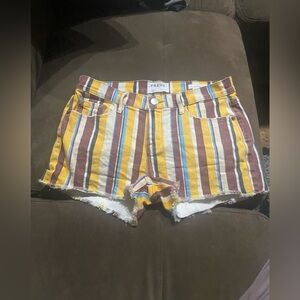 Frame le cutoff painterly shorts size 26”